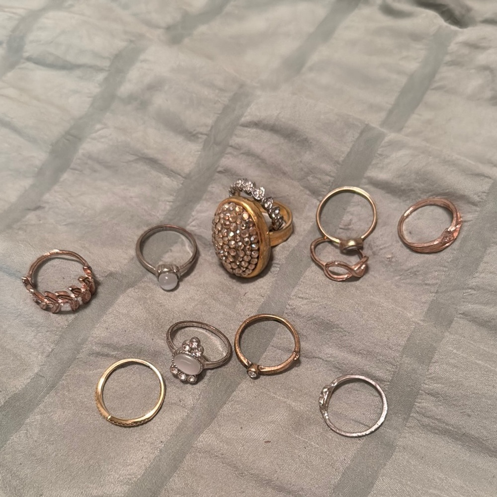 Elegant Gold and Silver Ring Set